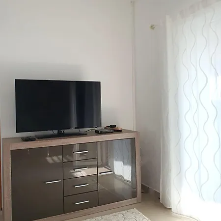 Green Oasis Apartment Mandre